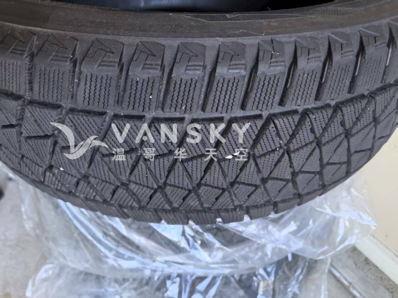 250724224139_snow tire2.jpg